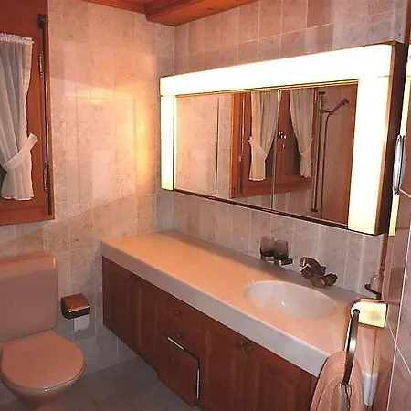 Apartment Unter-gstaad Sleeps 6 Wifi